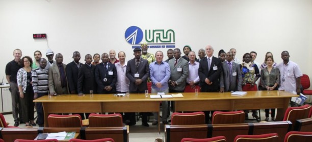 Delegação Congolense em cerimônia no Salão dos Conselhos da UFLA