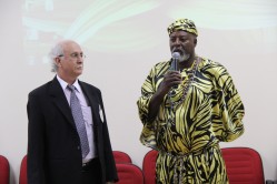 Professor Gilmar Tavares e o presidente da Associação de Desenvolvimento, Ação e Consciência Negra, de Três Pontas, Paulo Tomás