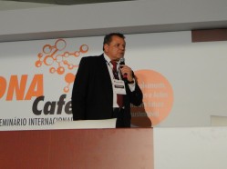 Professor Antônio Nazareno e as perspectivas para o café 