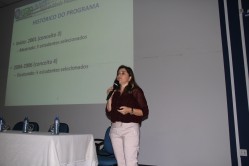Professora Carla Luiza Ávila destacou a importância da internacionalização