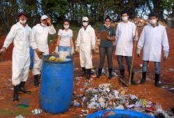 Membros da Preserva Jr. em Carvalhópolis, durante desenvolvimento do projeto.