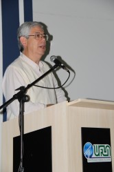 Na palestra de abertura, o consultor Edson Fujita destacou a motivação como uma dos requisitos para o sucesso 