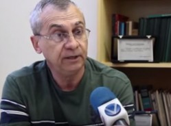 Professor Rubens Guimarães, um dos editores do livro “Café na UFLA: Resgate Histórico”, em entrevista para TVU