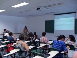 professora Eliana Frade apresneta pesqusia de doutorado sobre diretrizes curriculares para a educação ambiental