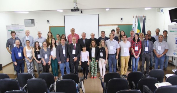 O evento teve a participação de 12 pesquisadores brasileiros, de diferentes instituições e 11 pesquisadores do Reino Unido (Lancaster University e Rothamsted Research) 