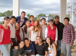 Integrantes da última turma que concluiu o curso Português como Língua Estrangeira.