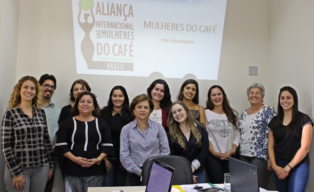 Aliança Internacional das Mulheres do Café apresenta proposta de construção colaborativa de um livro sobre a participação feminina no sistema agroindustrial do café no Brasil