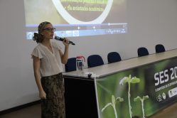professora Marina Festozo DBI/UFLA convida para reflexões sobre o modo de se fazer ciência