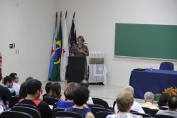 professora Maria Isabel Chitarra: agradecimento aos filhos, aos “filhos científicos” e ao professor Chitarra.