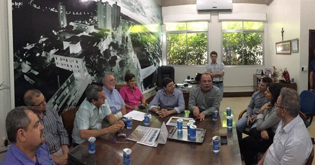 Reunião em São Sebastião do Paraíso, à convite do deputado federal Carlos Melles, coloca projeto da UFLA em avaliação 