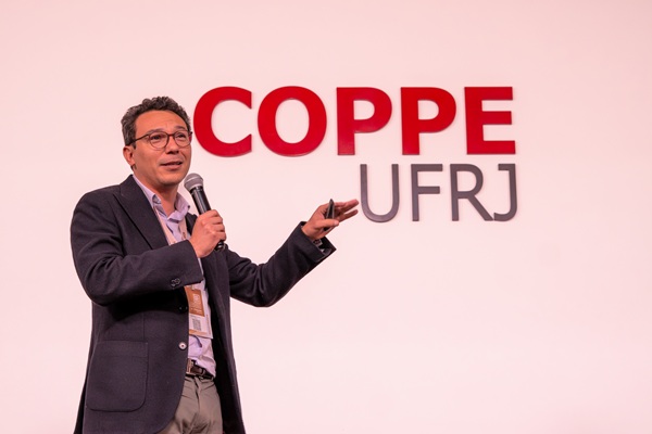 Professor da UFLA é eleito presidente de associação científica de materiais e tecnologias não convencionais